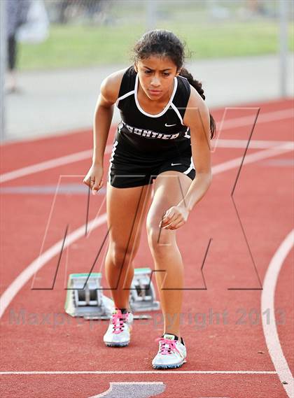 Thumbnail 3 in South West Yosemite League Meet #1 (400m Dash) photogallery.