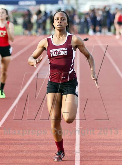 Thumbnail 2 in South West Yosemite League Meet #1 (400m Dash) photogallery.