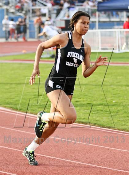 Thumbnail 3 in South West Yosemite League Meet #1 (400m Dash) photogallery.