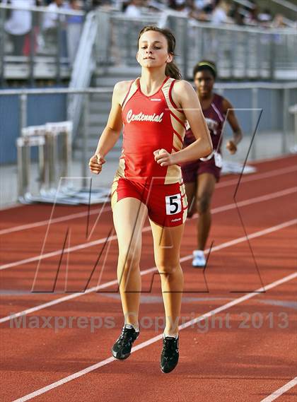 Thumbnail 3 in South West Yosemite League Meet #1 (400m Dash) photogallery.