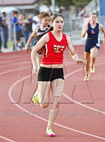 Thumbnail 2 in South West Yosemite League Meet #1 (400m Dash) photogallery.