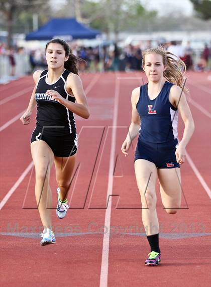 Thumbnail 3 in South West Yosemite League Meet #1 (400m Dash) photogallery.