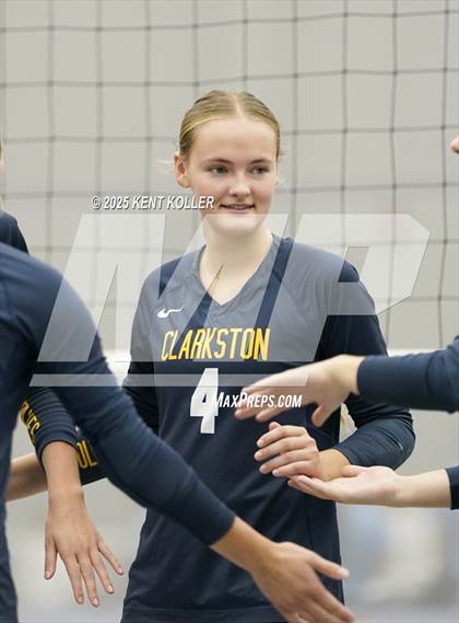 Thumbnail 3 in Franklin vs. Clarkston (Motor City Power Series) photogallery.
