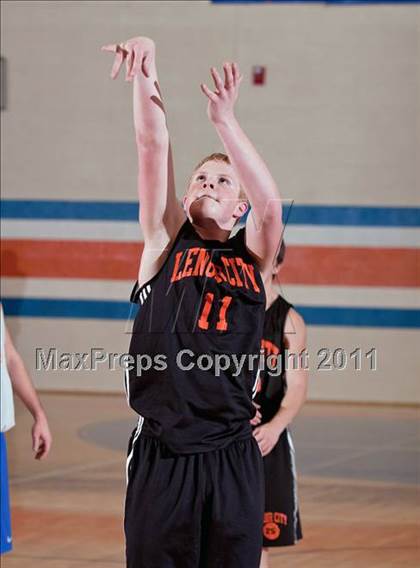 Thumbnail 2 in JV: Lenoir City @ William Blount  photogallery.