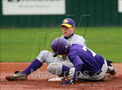 Thumbnail 3 in Smyrna vs Columbia Central photogallery.