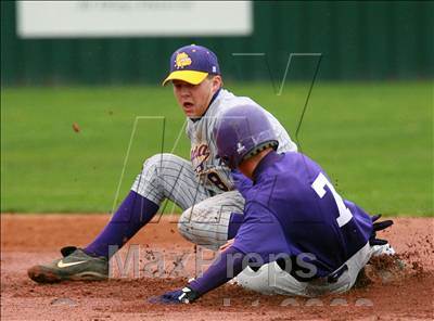 Thumbnail 2 in Smyrna vs Columbia Central photogallery.