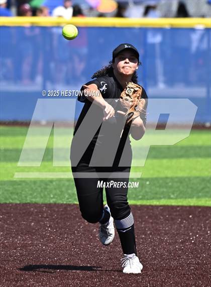 Thumbnail 3 in La Mirada vs. California (La Mirada Classic) photogallery.