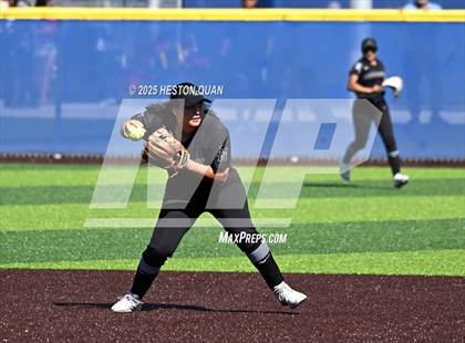 Thumbnail 2 in La Mirada vs. California (La Mirada Classic) photogallery.