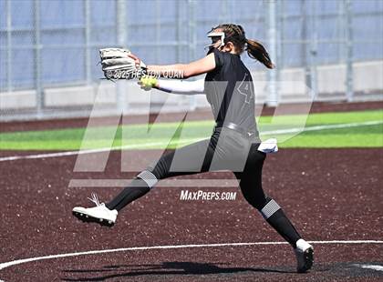 Thumbnail 2 in La Mirada vs. California (La Mirada Classic) photogallery.