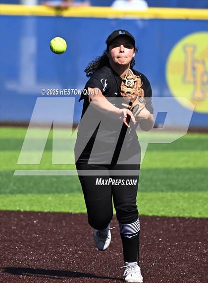 Thumbnail 1 in La Mirada vs. California (La Mirada Classic) photogallery.