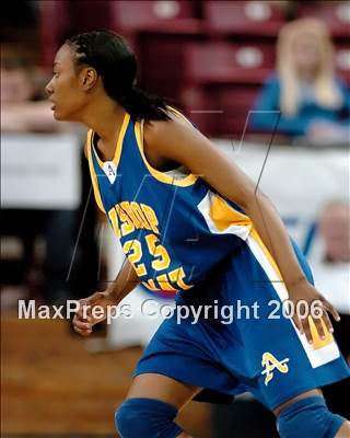 Thumbnail 3 in Bishop Amat vs. Sacramento (CIF State D3 Final) photogallery.