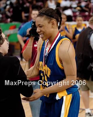 Thumbnail 3 in Bishop Amat vs. Sacramento (CIF State D3 Final) photogallery.