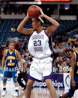 Thumbnail 3 in Bishop Amat vs. Sacramento (CIF State D3 Final) photogallery.
