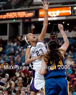 Thumbnail 1 in Bishop Amat vs. Sacramento (CIF State D3 Final) photogallery.