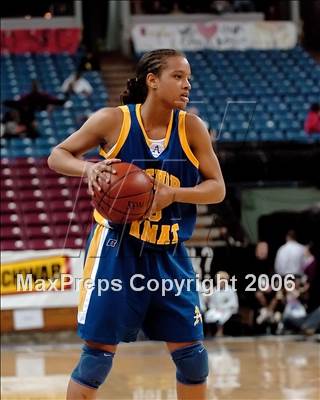 Thumbnail 1 in Bishop Amat vs. Sacramento (CIF State D3 Final) photogallery.