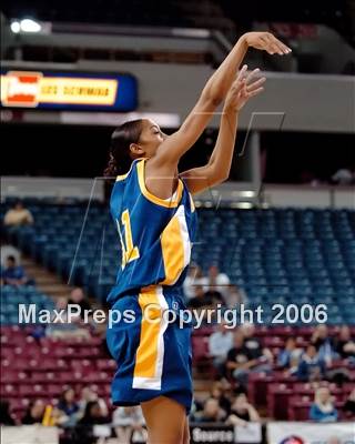 Thumbnail 2 in Bishop Amat vs. Sacramento (CIF State D3 Final) photogallery.