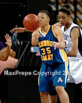 Thumbnail 3 in Bishop Amat vs. Sacramento (CIF State D3 Final) photogallery.