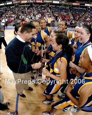 Thumbnail 3 in Bishop Amat vs. Sacramento (CIF State D3 Final) photogallery.