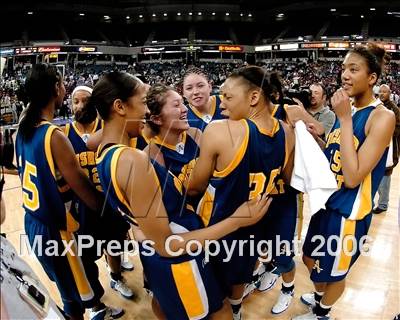 Thumbnail 2 in Bishop Amat vs. Sacramento (CIF State D3 Final) photogallery.