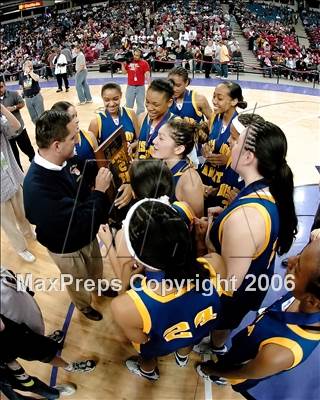 Thumbnail 3 in Bishop Amat vs. Sacramento (CIF State D3 Final) photogallery.