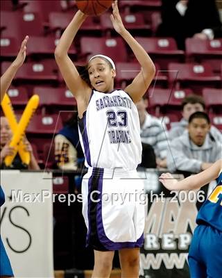 Thumbnail 2 in Bishop Amat vs. Sacramento (CIF State D3 Final) photogallery.
