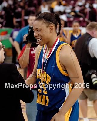 Thumbnail 1 in Bishop Amat vs. Sacramento (CIF State D3 Final) photogallery.