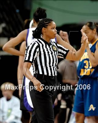 Thumbnail 1 in Bishop Amat vs. Sacramento (CIF State D3 Final) photogallery.