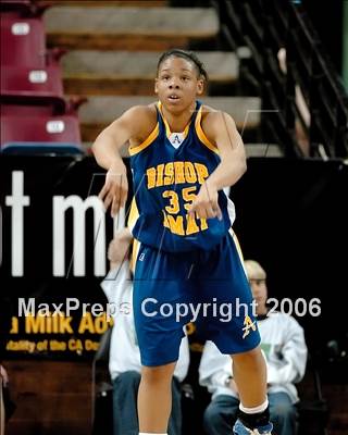 Thumbnail 2 in Bishop Amat vs. Sacramento (CIF State D3 Final) photogallery.