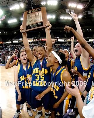 Thumbnail 3 in Bishop Amat vs. Sacramento (CIF State D3 Final) photogallery.