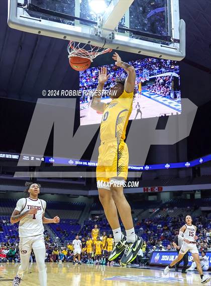 Thumbnail 3 in Silsbee vs. Oak Cliff Faith Family Academy (UIL 4A Basketball Final) photogallery.