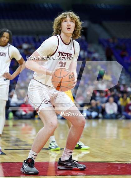 Thumbnail 2 in Silsbee vs. Oak Cliff Faith Family Academy (UIL 4A Basketball Final) photogallery.