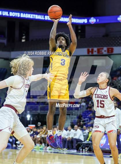 Thumbnail 1 in Silsbee vs. Oak Cliff Faith Family Academy (UIL 4A Basketball Final) photogallery.
