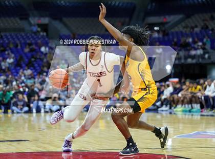 Thumbnail 3 in Silsbee vs. Oak Cliff Faith Family Academy (UIL 4A Basketball Final) photogallery.