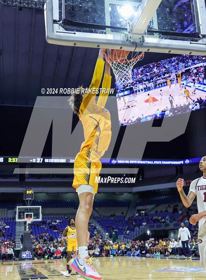 Thumbnail 1 in Silsbee vs. Oak Cliff Faith Family Academy (UIL 4A Basketball Final) photogallery.