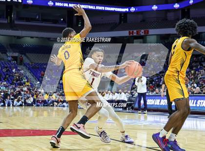 Thumbnail 1 in Silsbee vs. Oak Cliff Faith Family Academy (UIL 4A Basketball Final) photogallery.