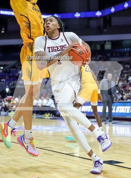 Thumbnail 1 in Silsbee vs. Oak Cliff Faith Family Academy (UIL 4A Basketball Final) photogallery.
