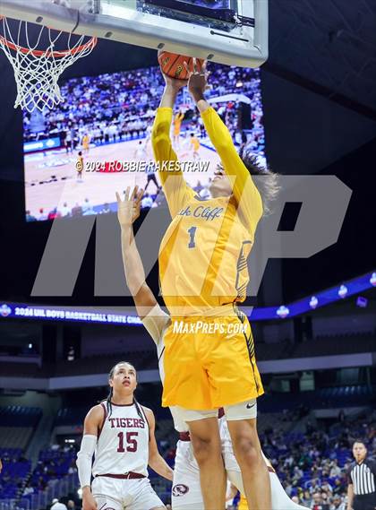 Thumbnail 1 in Silsbee vs. Oak Cliff Faith Family Academy (UIL 4A Basketball Final) photogallery.