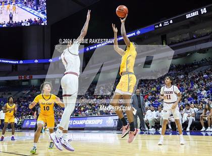 Thumbnail 1 in Silsbee vs. Oak Cliff Faith Family Academy (UIL 4A Basketball Final) photogallery.