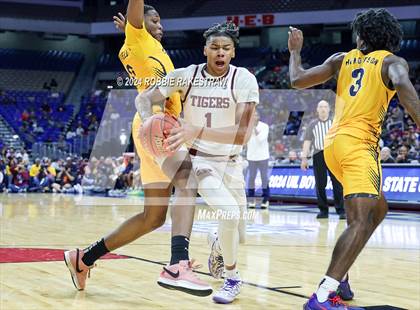 Thumbnail 2 in Silsbee vs. Oak Cliff Faith Family Academy (UIL 4A Basketball Final) photogallery.