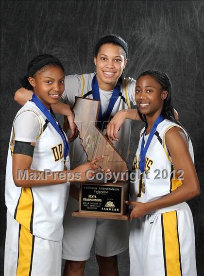 Thumbnail 1 in Bishop O'Dowd (CIF State D3 Award Photos) photogallery.