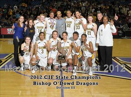 Thumbnail 1 in Bishop O'Dowd (CIF State D3 Award Photos) photogallery.