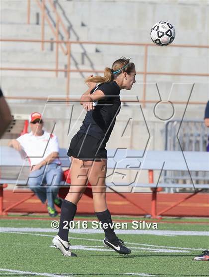 Thumbnail 3 in Cathedral Catholic vs. Palos Verdes (CIF SoCal Regional D2 Final)   photogallery.