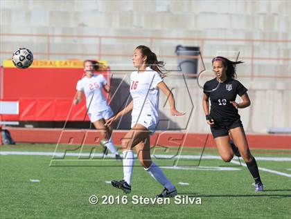 Thumbnail 3 in Cathedral Catholic vs. Palos Verdes (CIF SoCal Regional D2 Final)   photogallery.