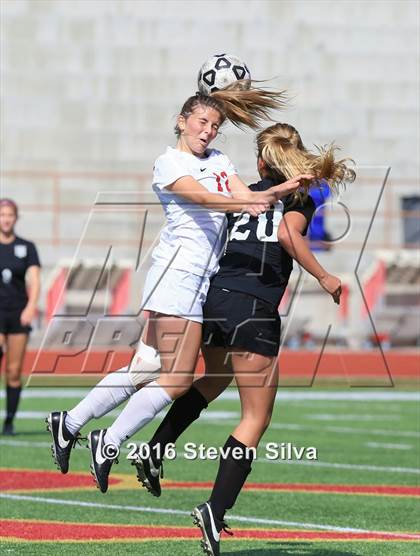 Thumbnail 3 in Cathedral Catholic vs. Palos Verdes (CIF SoCal Regional D2 Final)   photogallery.