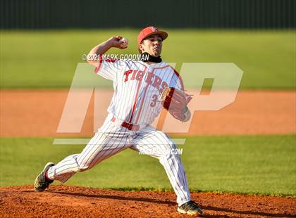 Thumbnail 2 in Seven Lakes @ Katy photogallery.