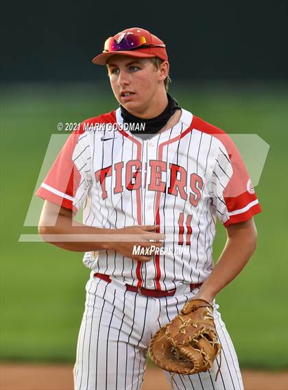 Thumbnail 1 in Seven Lakes @ Katy photogallery.