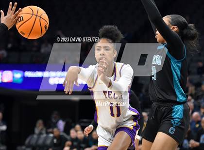 Thumbnail 2 in Santiago vs. Oakland Tech (CIF State D1 Final) photogallery.