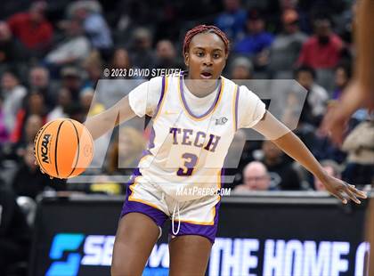 Thumbnail 2 in Santiago vs. Oakland Tech (CIF State D1 Final) photogallery.