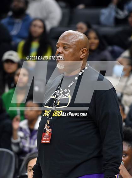 Thumbnail 2 in Santiago vs. Oakland Tech (CIF State D1 Final) photogallery.