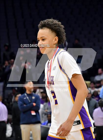 Thumbnail 1 in Santiago vs. Oakland Tech (CIF State D1 Final) photogallery.
